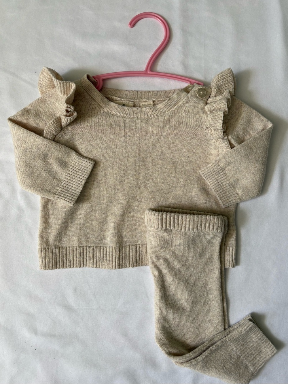 🌸Baby Girl Beige Knit Ruffle Sweater & Legging Set